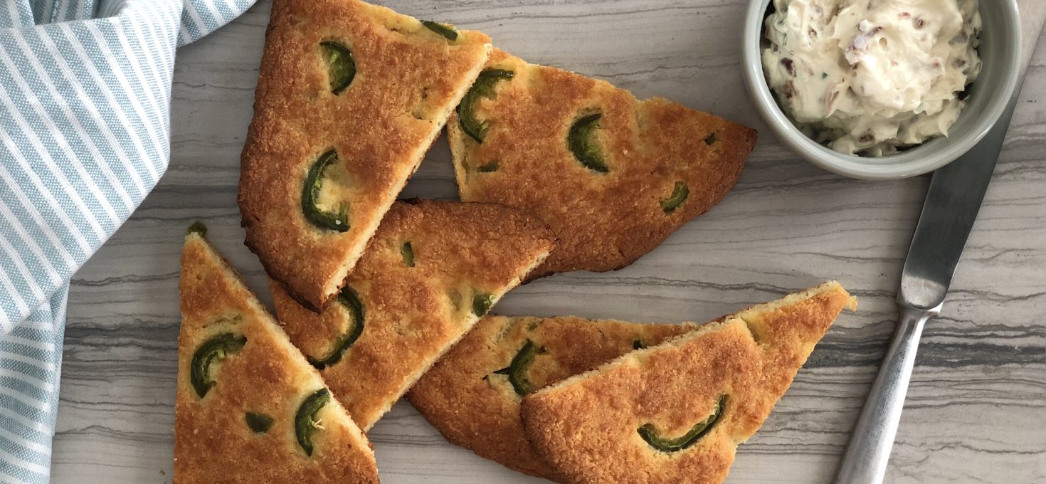 Jalapeno Cheddar Flatbread with Bacon Scallion Dip