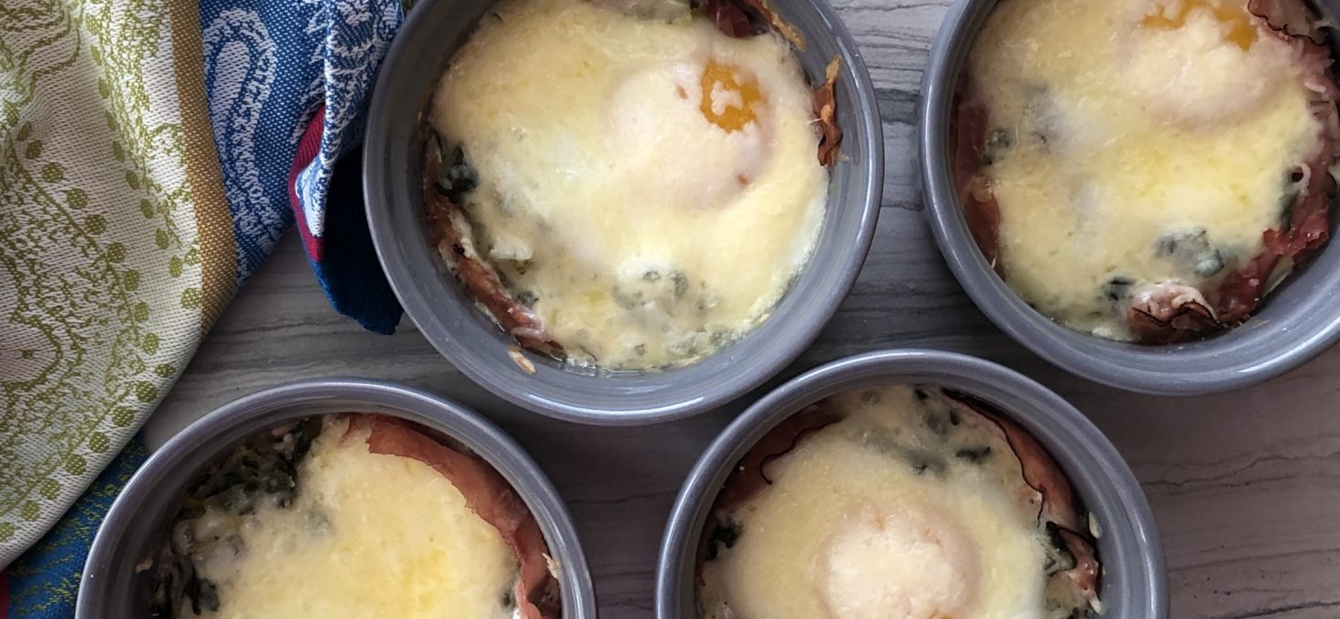 Baked Eggs with Spinach and Ham