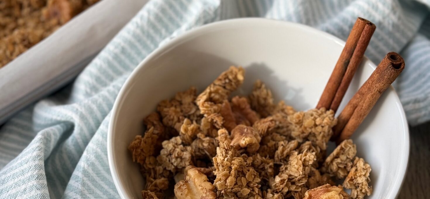 CINNAMON VANILLA GRANOLA
