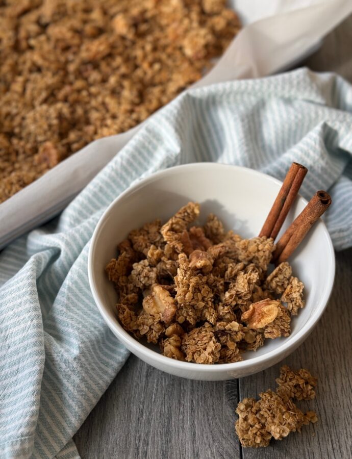 CINNAMON VANILLA GRANOLA