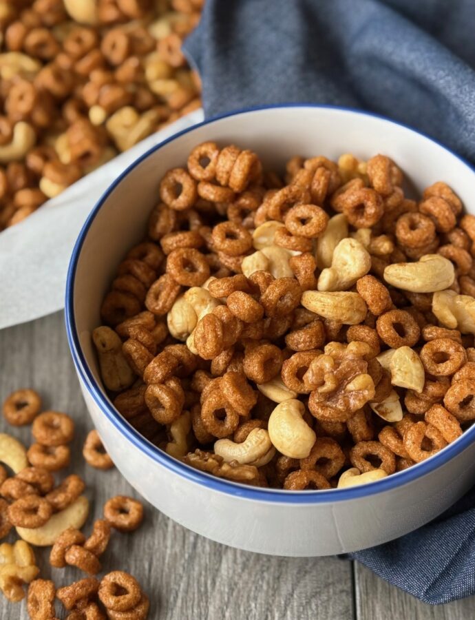 SWEET AND SAVORY SNACK MIX