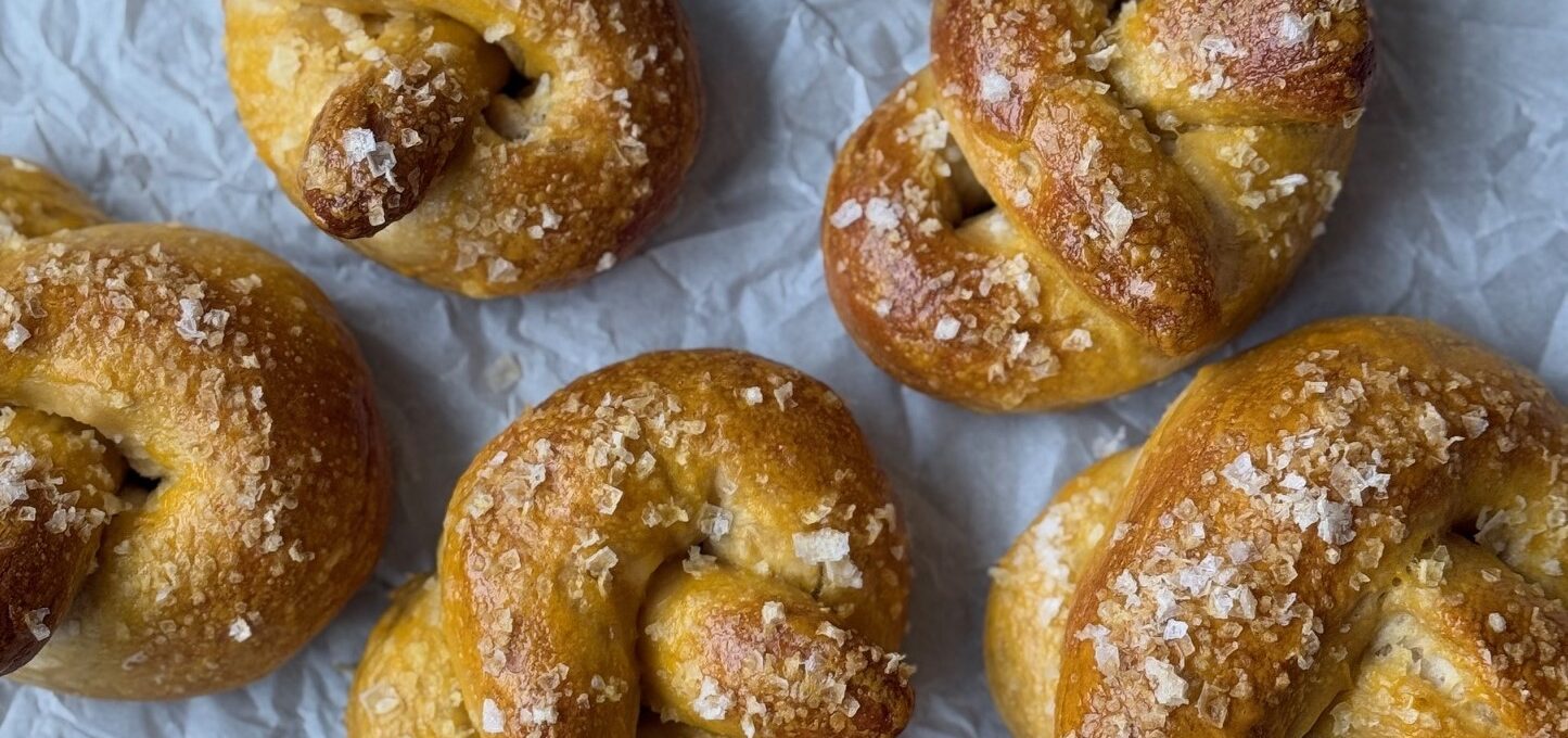 SOURDOUGH BAKED PRETZELS & CHEESE SAUCE