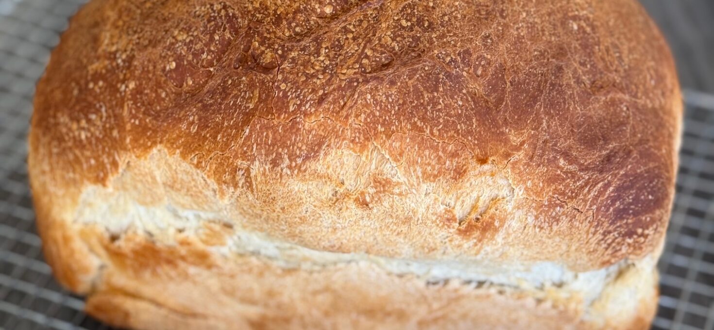 SOURDOUGH SANDWICH BREAD