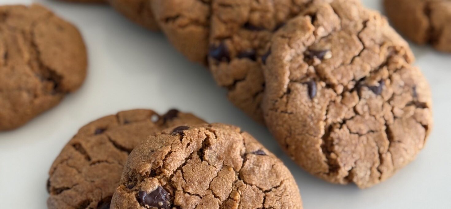 PEANUT BUTTER CHOCOLATE CHIP COOKIES