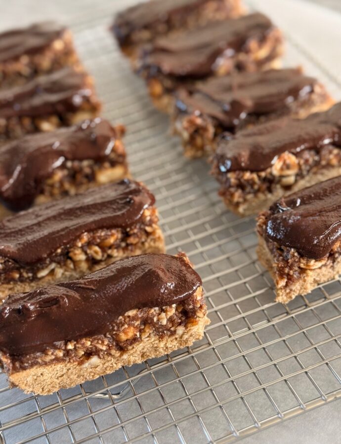 CHOCOLATE DATE COOKIE BARS