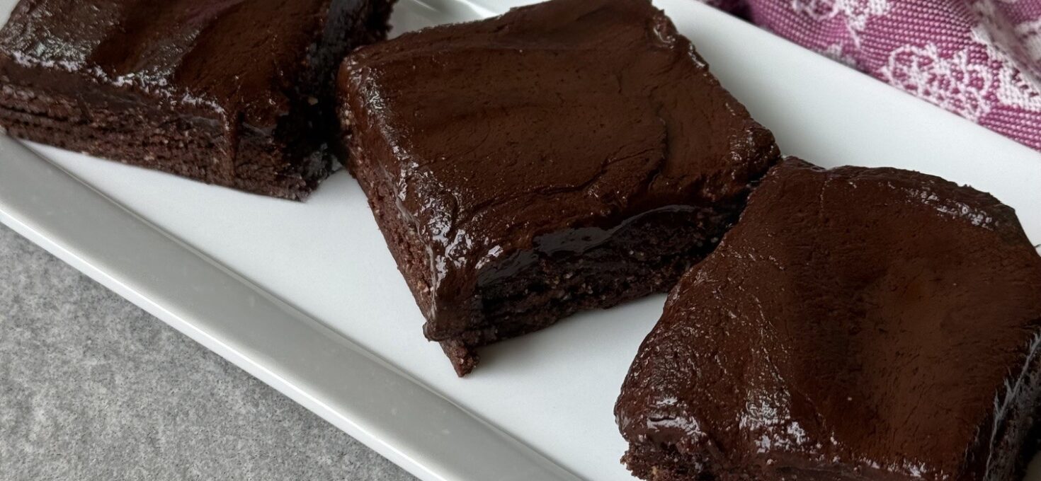 NO BAKE DATE BARS
