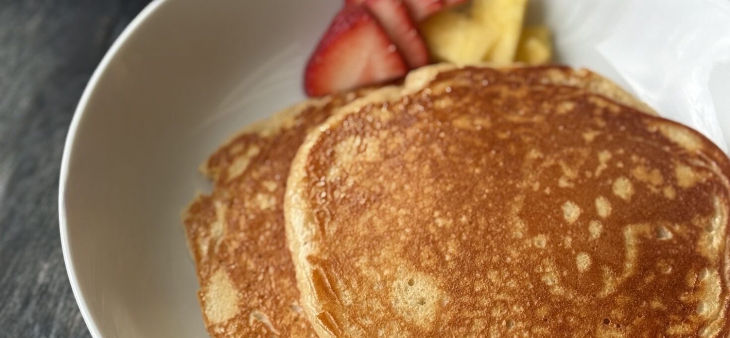 VANILLA PROTEIN PANCAKES