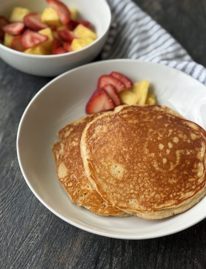 VANILLA PROTEIN PANCAKES